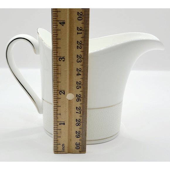 Wedgwood Shagreen Fine Bone China Creamer White Textured Design Platinum Used - Picture 8 of 8